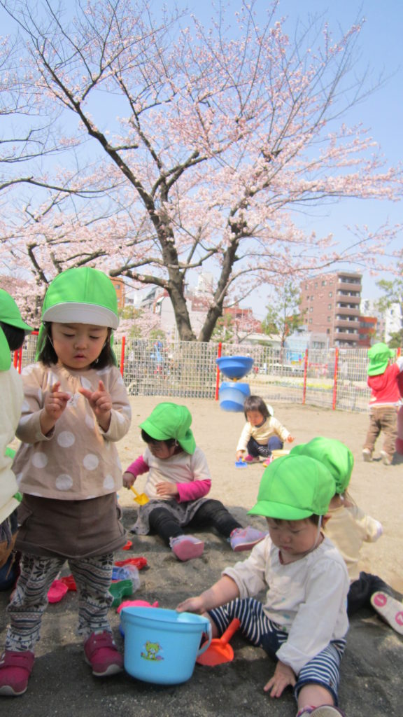 お外遊び大好き！